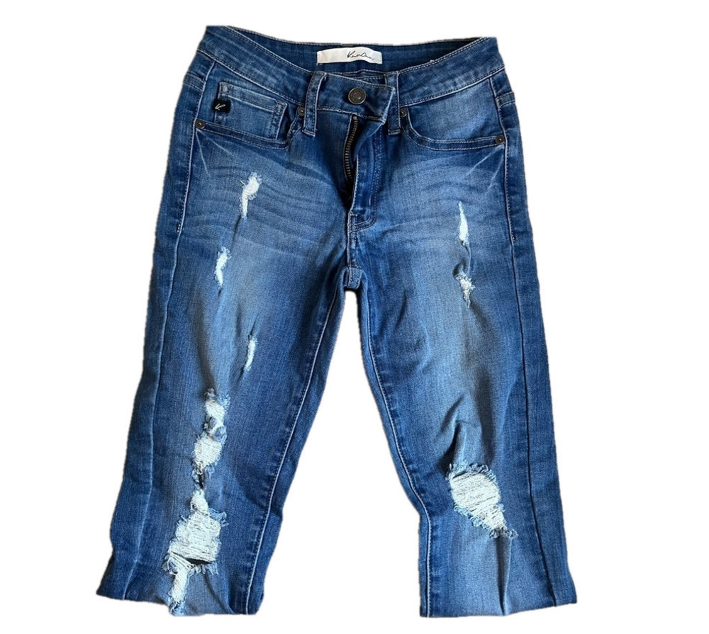 LIGHT BLUE RIPPED SKINNY JEANS
